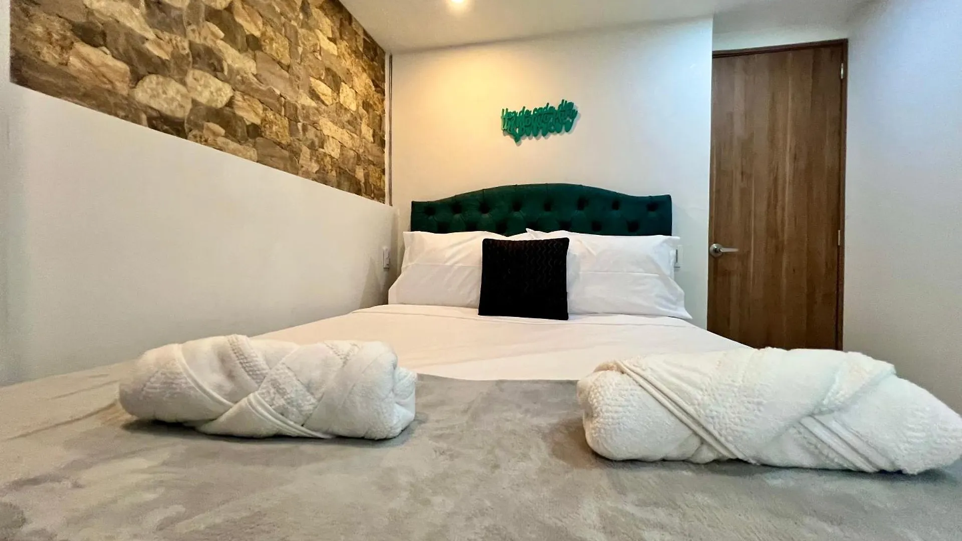 Laureles The Nbhd Apartments Medellín 0*,  Colômbia